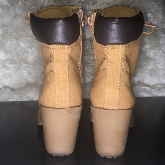 👩🏽🎓SALE- Timberland Style Heeled Boot Sz8 - Picture 4 of 6